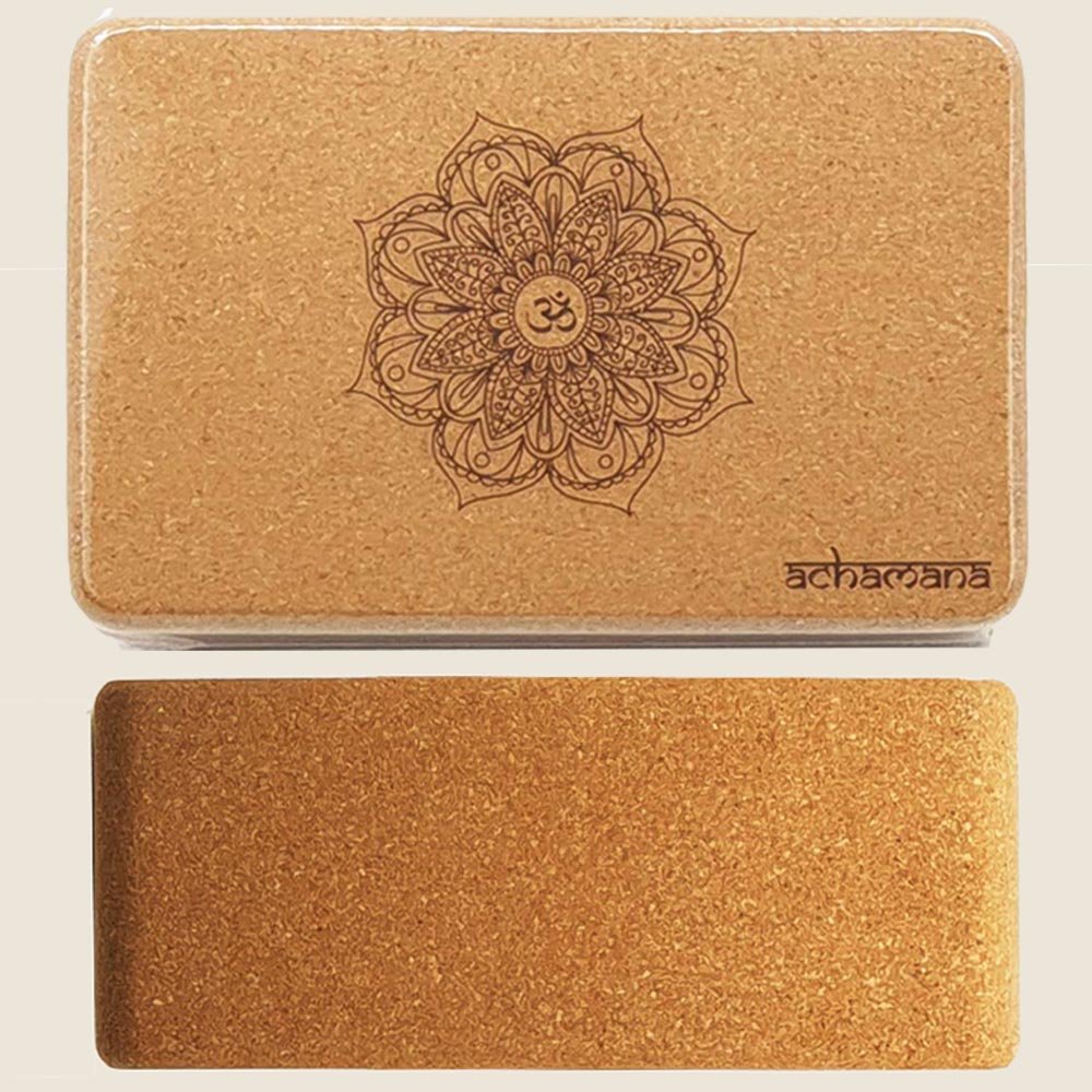 - Bloc de yoga en liège aggloméré XL 9,5x15x23 cm bords arrondis Mandala Om gravé - Accessoires de yoga, vêtements et tapis de yoga au naturel