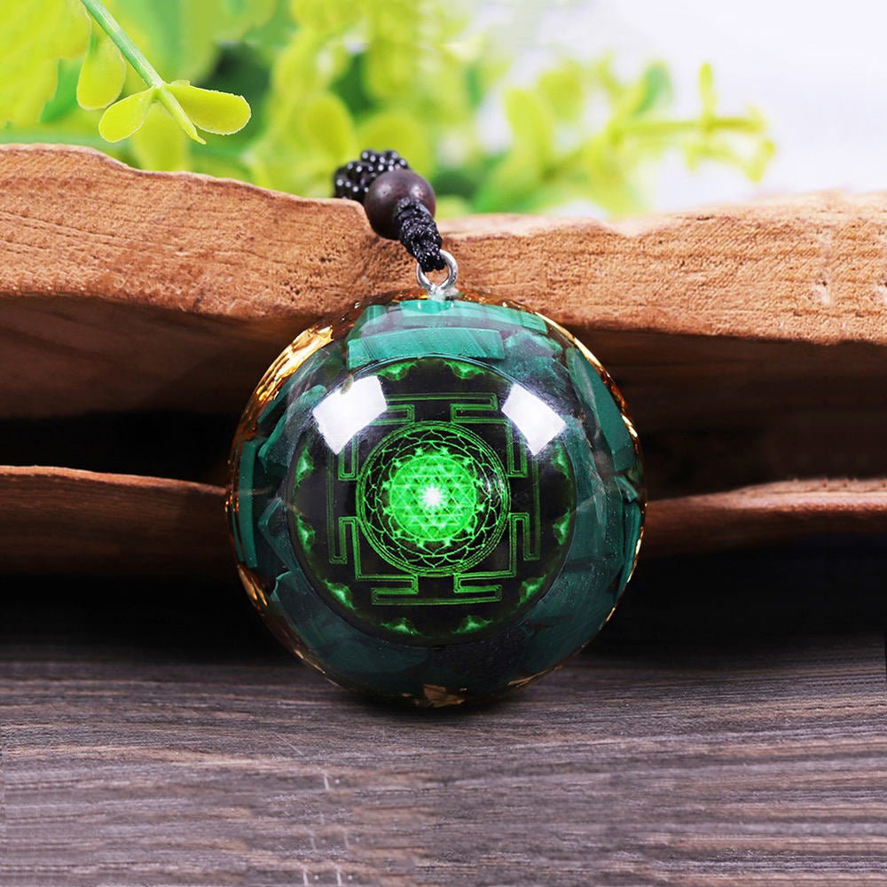 - Collier pendentif Dôme orgonite anti onde Malachite sriyantra - Accessoires de yoga, vêtements et tapis de yoga au naturel