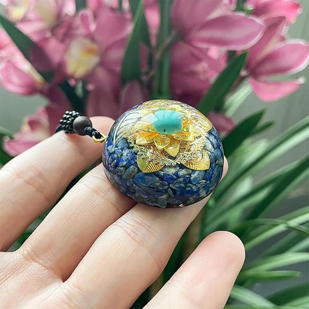 - Collier pendentif Dôme Orgonite fleur de lotus ciselée Lapis lazuli Turquoise - Accessoires de yoga, vêtements et tapis de yoga au naturel
