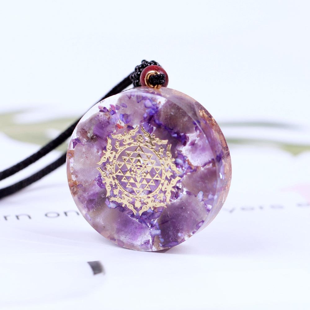 - Collier pendentif orgonite anti onde Améthyste Sriyantra - Accessoires de yoga, vêtements et tapis de yoga au naturel