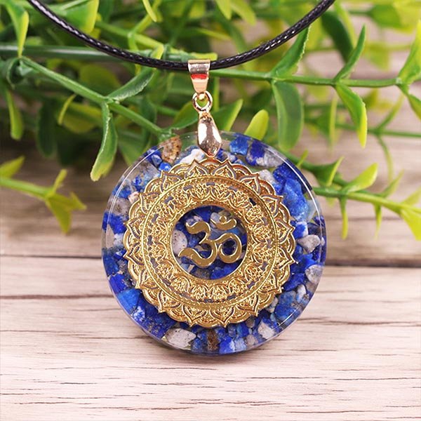 - Collier pendentif orgonite anti onde Lapis Lazuli Mandala Om - Accessoires de yoga, vêtements et tapis de yoga au naturel