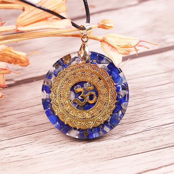 - Collier pendentif orgonite anti onde Lapis Lazuli Mandala Om - Accessoires de yoga, vêtements et tapis de yoga au naturel