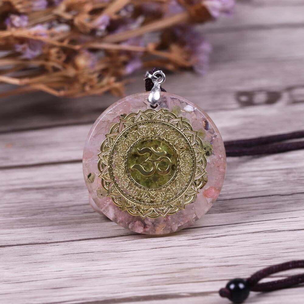 - Collier pendentif orgonite anti onde Quartz rose Mandala Om - Accessoires de yoga, vêtements et tapis de yoga au naturel