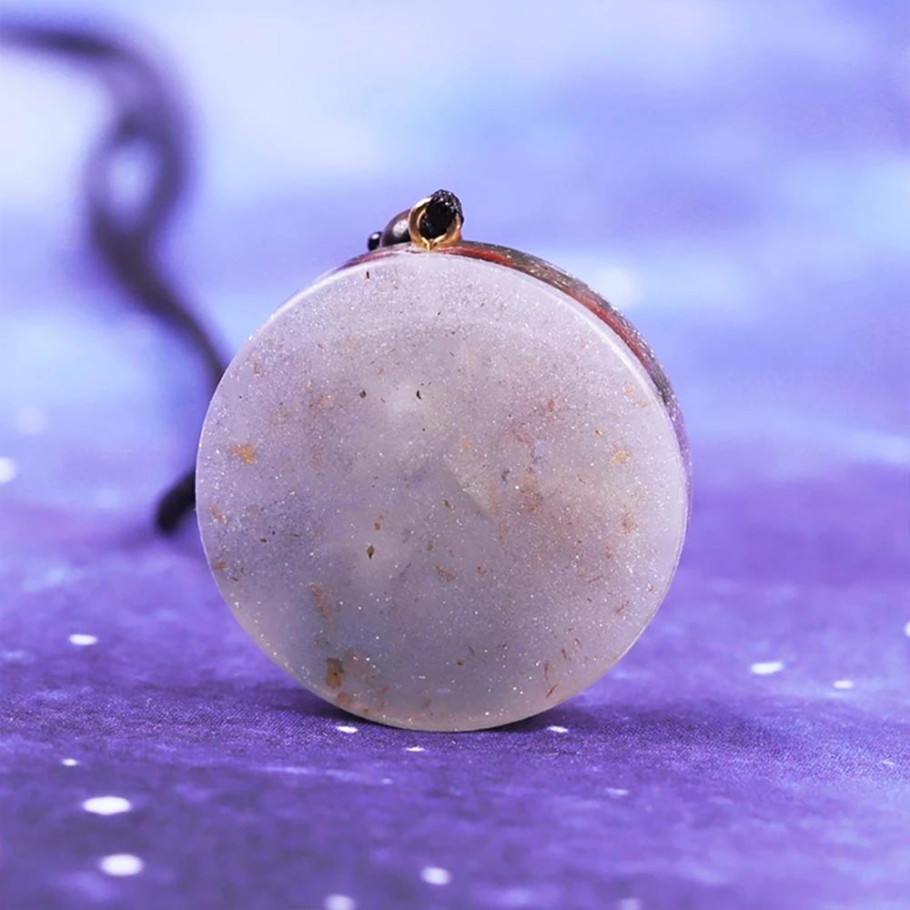- Collier pendentif orgonite méditation anti onde Sriyantra 7 chakras - Accessoires de yoga, vêtements et tapis de yoga au naturel