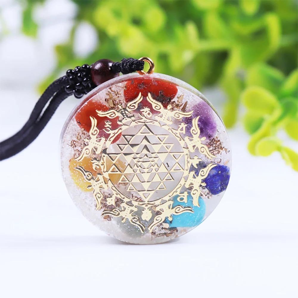 - Collier pendentif orgonite méditation anti onde Sriyantra 7 chakras - Accessoires de yoga, vêtements et tapis de yoga au naturel