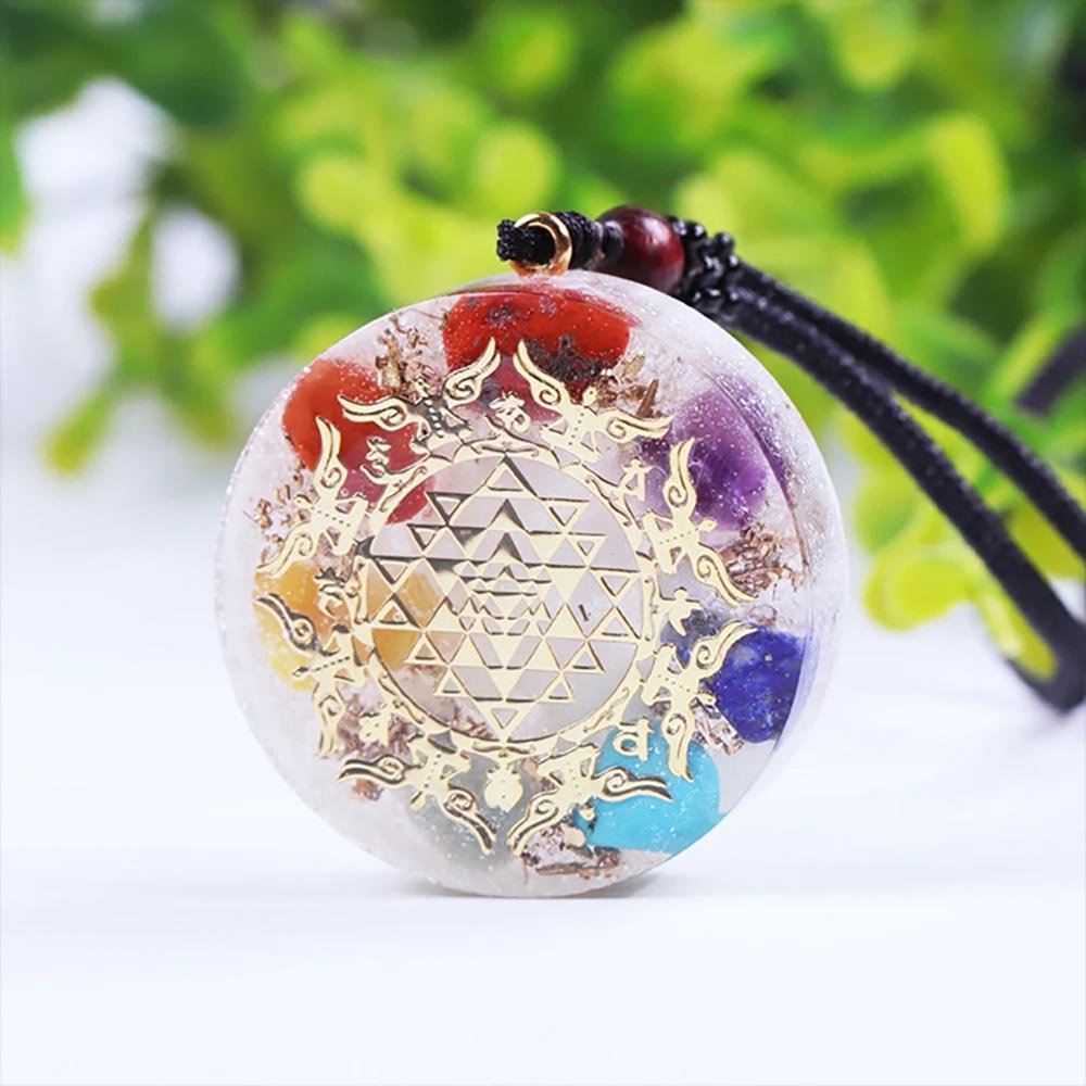 - Collier pendentif orgonite méditation anti onde Sriyantra 7 chakras - Accessoires de yoga, vêtements et tapis de yoga au naturel