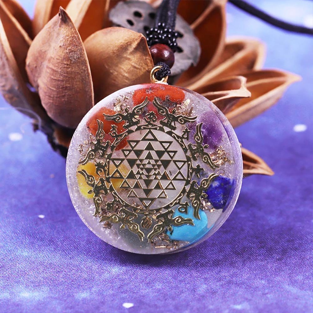 - Collier pendentif orgonite méditation anti onde Sriyantra 7 chakras - Accessoires de yoga, vêtements et tapis de yoga au naturel