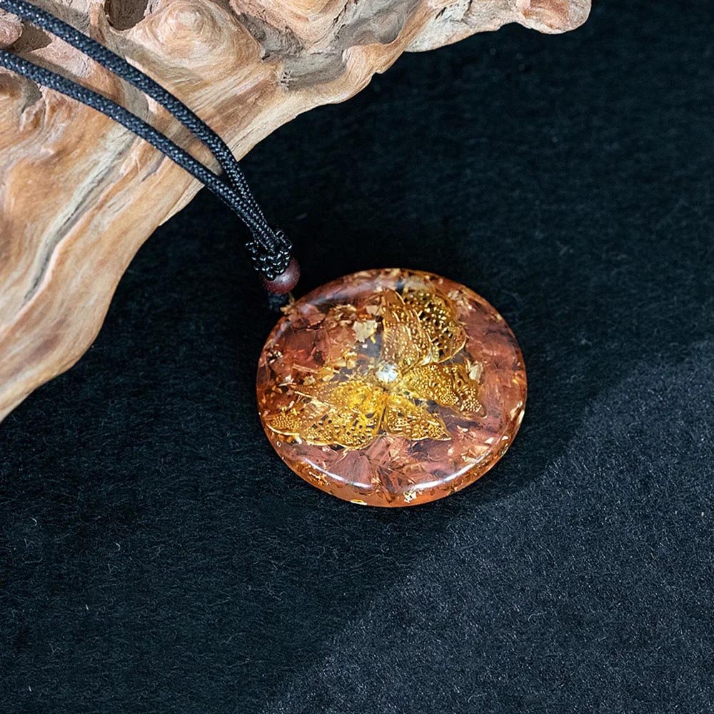 - Collier pendentif orgonite méditation Quartz melon Papillon ciselé Arbre de vie - Accessoires de yoga, vêtements et tapis de yoga au naturel