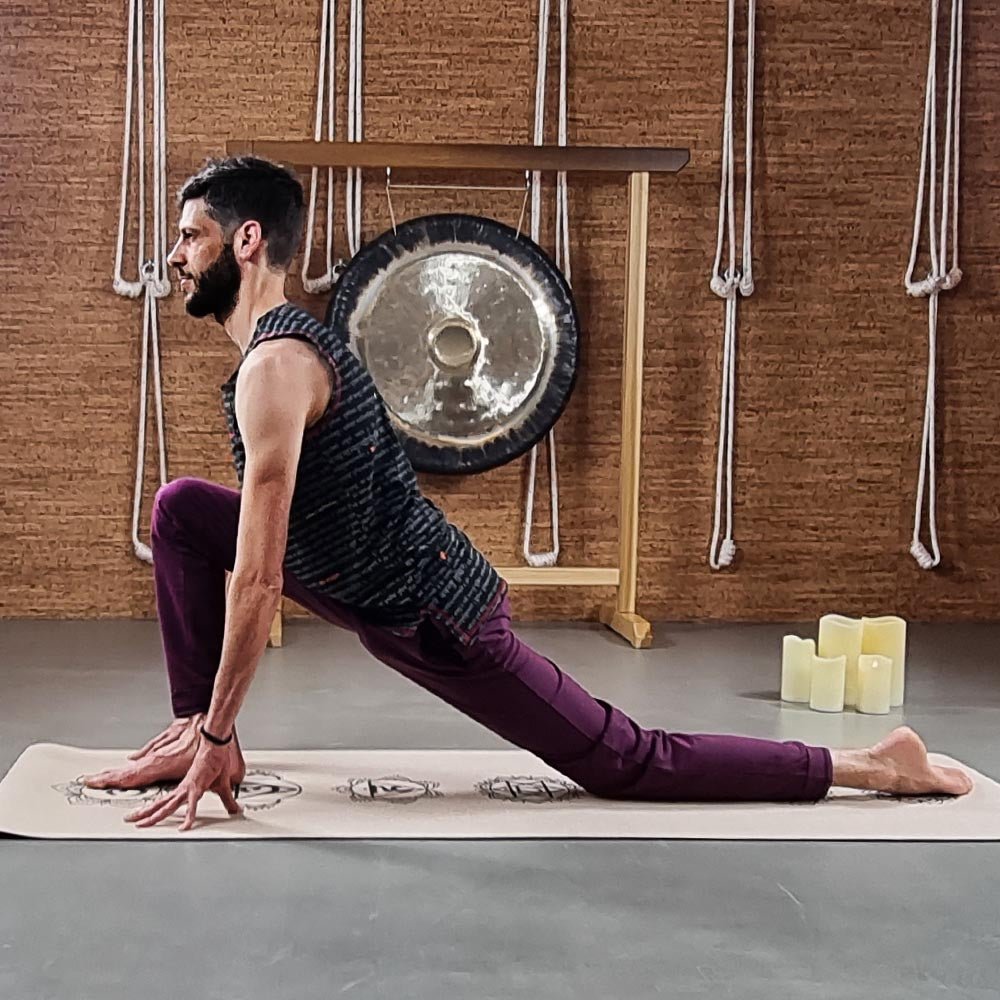 S/M - Pantalon de Yoga homme Slim Fit Prune - Accessoires de yoga, vêtements et tapis de yoga au naturel