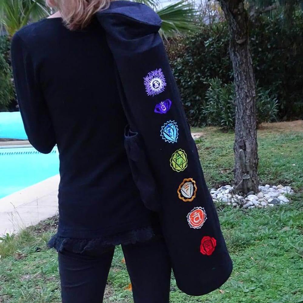 - Sac tapis de yoga, Pilates, fitness canevas de coton- Sept chakras brodés 78x18cm - Accessoires de yoga, vêtements et tapis de yoga au naturel