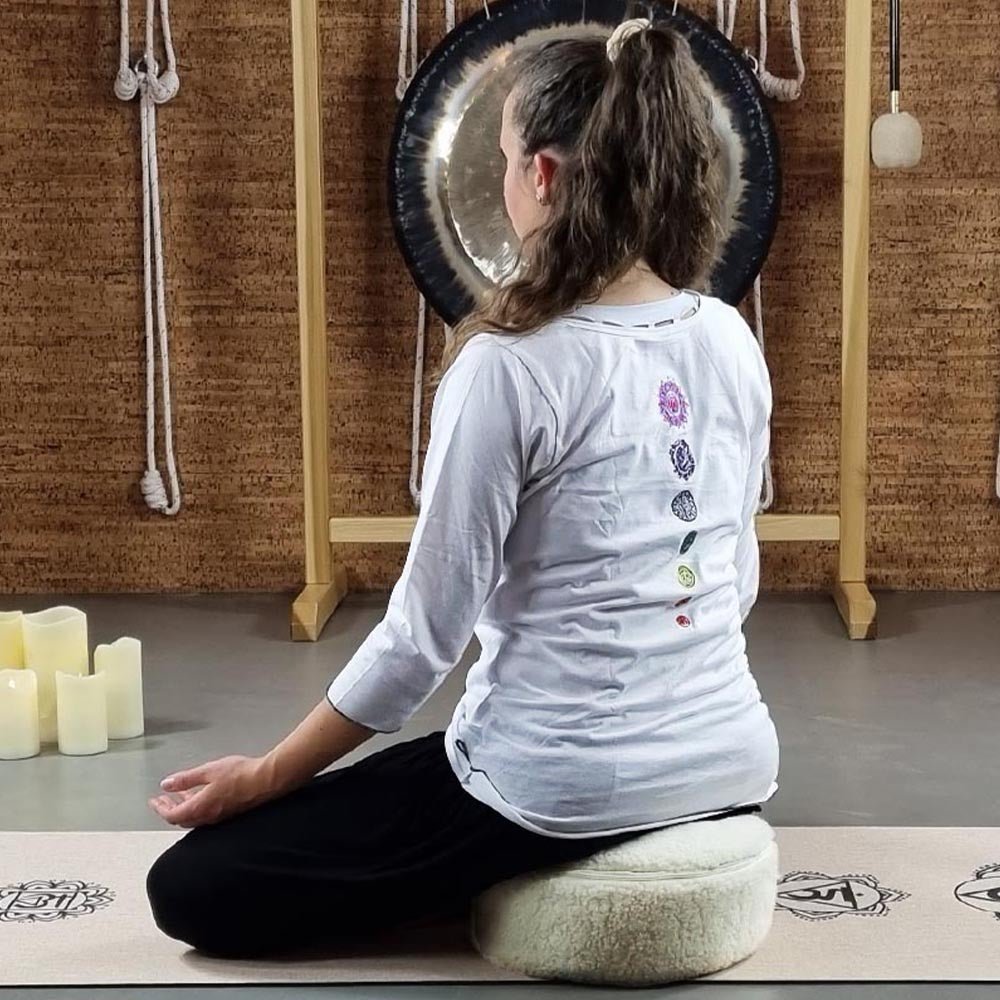 S / M - T-shirt yoga femme ample 100% Bio certifié Gots - Haut de yoga 7 chakras brodés - Accessoires de yoga, vêtements et tapis de yoga au naturel